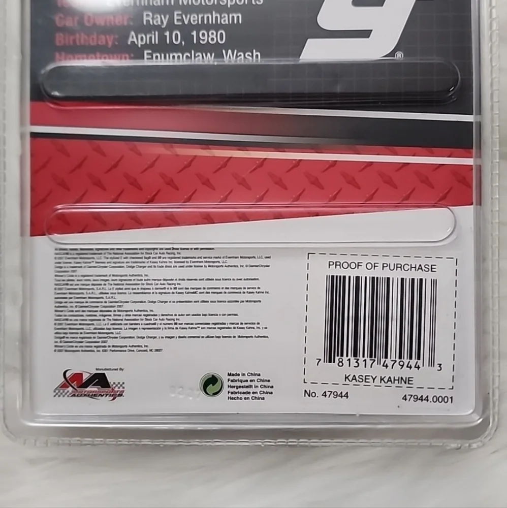 Kasey Kahne #9 NASCAR 1:64 Scale Stock Car Die-Cast Car 2007